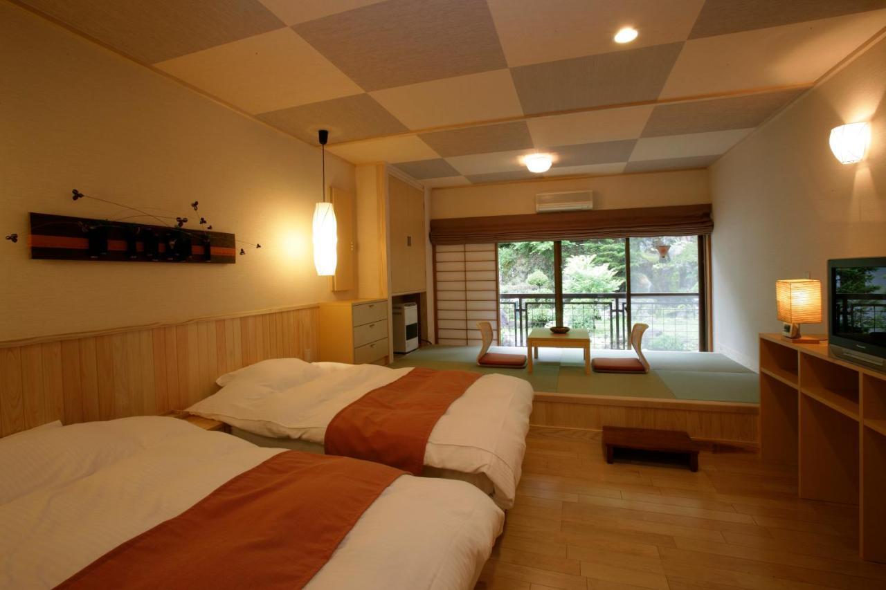 Komoro Hishino Onsen Tokiwakan מראה חיצוני תמונה